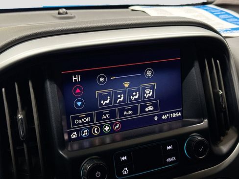 Used 2022 Chevrolet Colorado ZR2 AWD/4WD image 19
