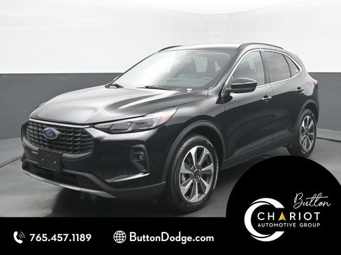 Used 2025 Ford Escape Platinum AWD/4WD image 1