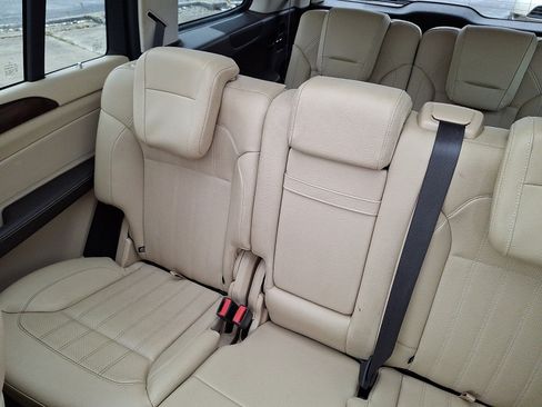 Used 2019 Mercedes-Benz GLS 450 4MATIC image 18