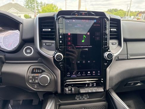 New 2026 RAM 1500 4x4 Crew Cab image 12
