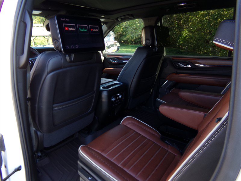 Used 2024 GMC Yukon XL Denali Ultimate AWD/4WD image 22