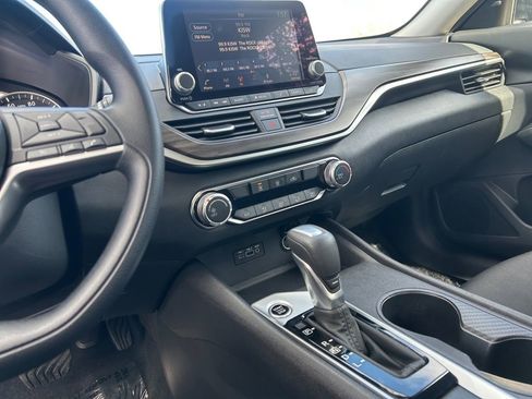 Used 2025 Nissan Altima 2.5 SV AWD/4WD image 20