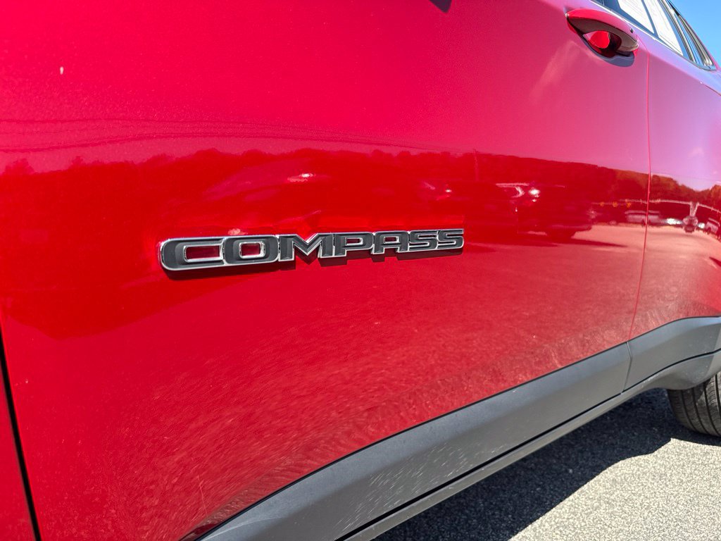 Used 2025 Jeep Compass Limited AWD/4WD image 35