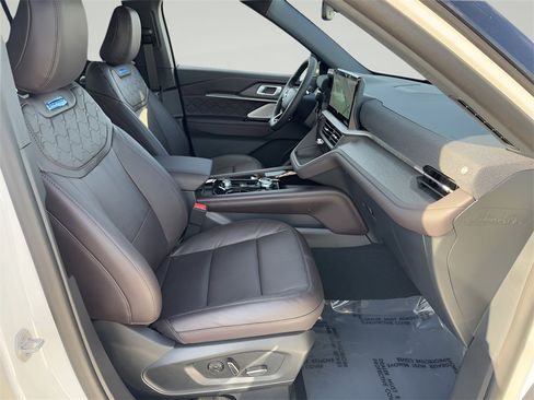 New 2026 Ford Explorer Platinum w/ LUX Leather Package image 30