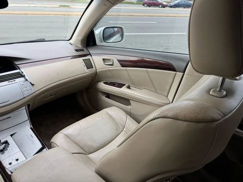 Used 2010 Toyota Avalon XL image 13