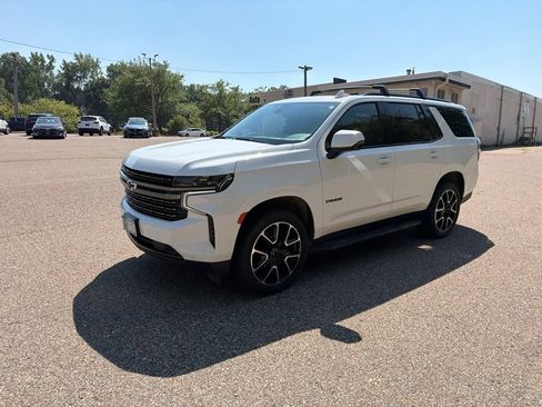 Used 2021 Chevrolet Tahoe RST w/ Luxury Package AWD/4WD image 3