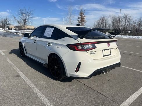 Used 2024 Honda Civic Type R image 6