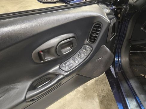 Used 1999 Chevrolet Corvette Convertible w/ Memory Pkg image 10