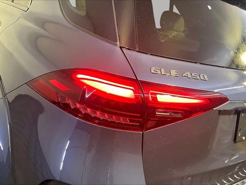 New 2026 Mercedes-Benz GLE 450 4MATIC image 5