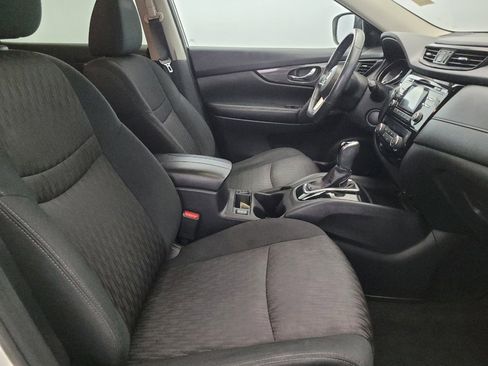 Used 2017 Nissan Rogue SV w/ Midnight Edition Package image 21