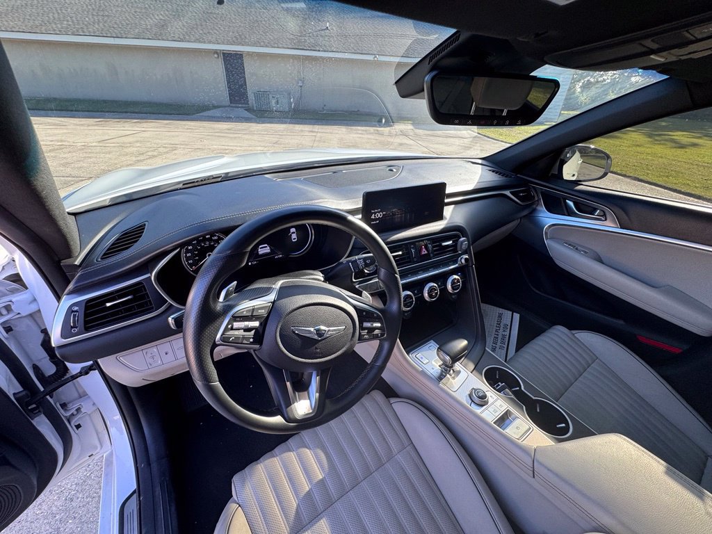 Used 2023 Genesis G70 3.3T RWD image 12