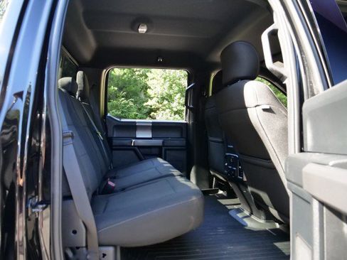 Used 2017 Ford F150 XLT w/ Equipment Group 302A Luxury AWD/4WD image 37