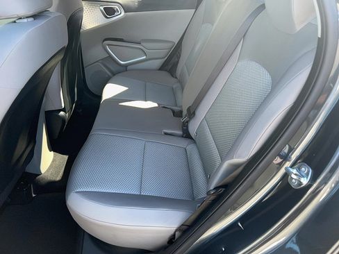 Used 2024 Kia Soul LX FWD image 21