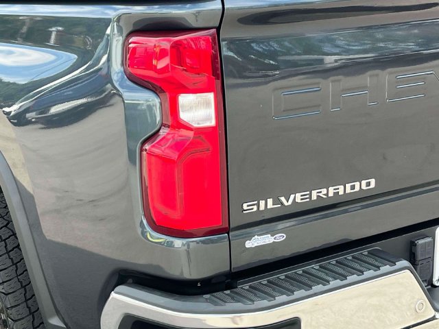 Used 2020 Chevrolet Silverado 2500 LTZ w/ LTZ Premium Package AWD/4WD image 10
