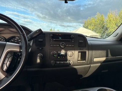Used 2013 Chevrolet Silverado 1500 LT AWD/4WD image 19