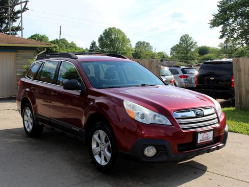 Used 2014 Subaru Outback 2.5i w/ Alloy Wheel Package image 2