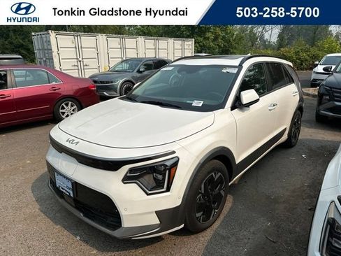 Used 2023 Kia Niro Wave FWD image 1