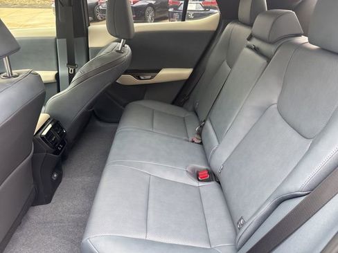 Certified 2025 Lexus RZ 450e w/ Technology Package image 30