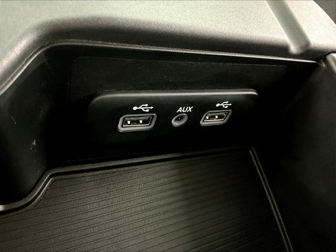 Used 2019 RAM 1500 Express w/ Wheel & Sound Group AWD/4WD image 17