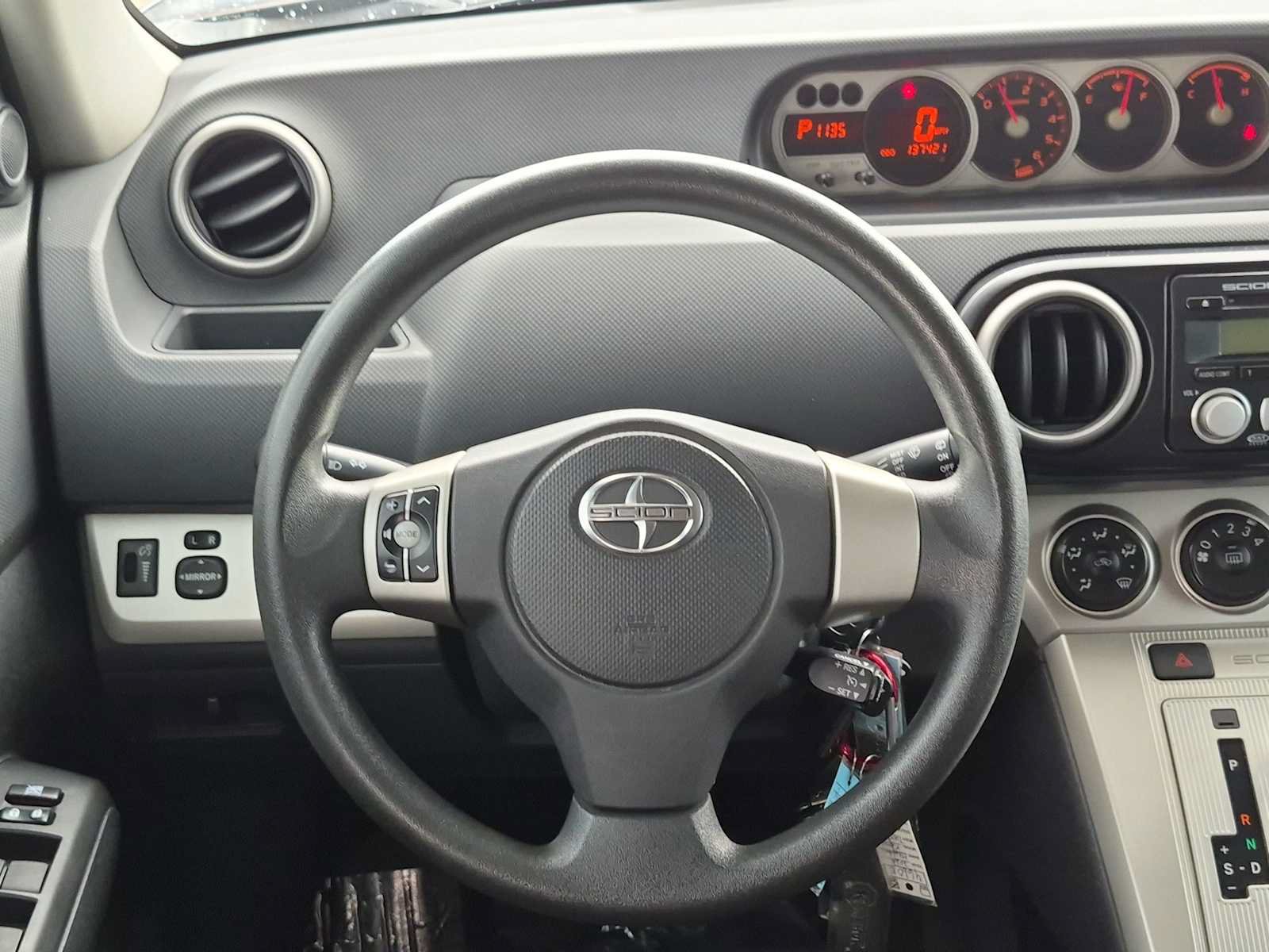 Used 2008 Scion xB FWD image 21