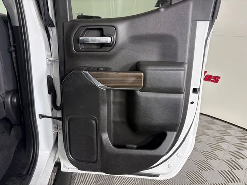 Used 2019 Chevrolet Silverado 1500 RST AWD/4WD image 46