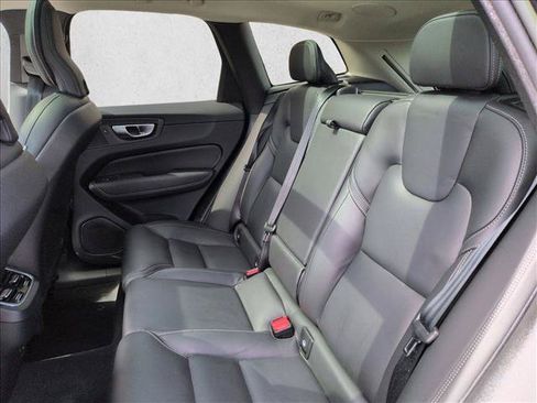 Used 2023 Volvo XC60 B6 Ultimate w/ Protection Package Premier AWD/4WD image 20