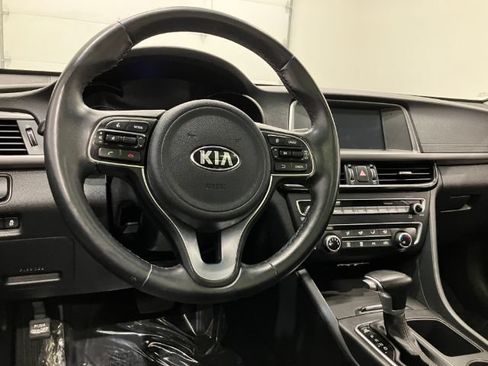 Used 2018 Kia Optima S w/ Panoramic Sunroof Package FWD image 41