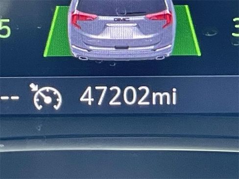 Used 2024 GMC Terrain SLT image 18