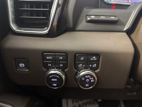 Used 2024 GMC Sierra 2500 Denali w/ Technology Package image 20