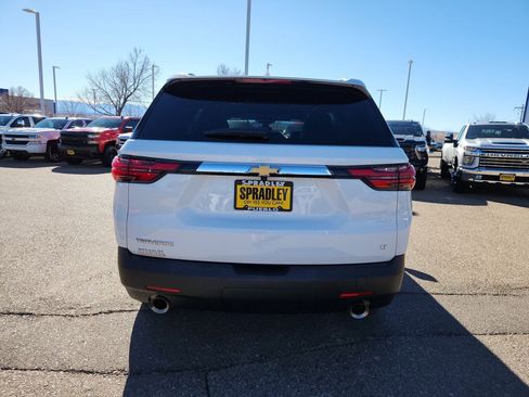 Used 2023 Chevrolet Traverse LT image 7