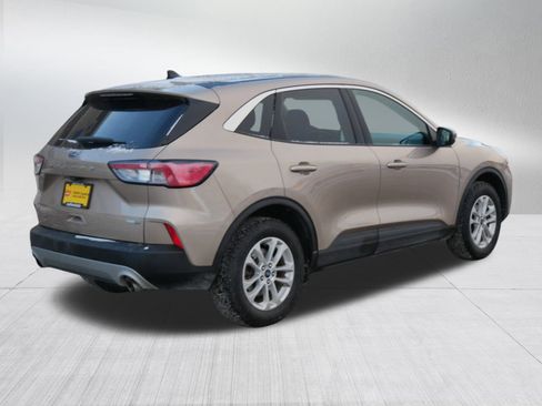 Used 2020 Ford Escape SE image 7