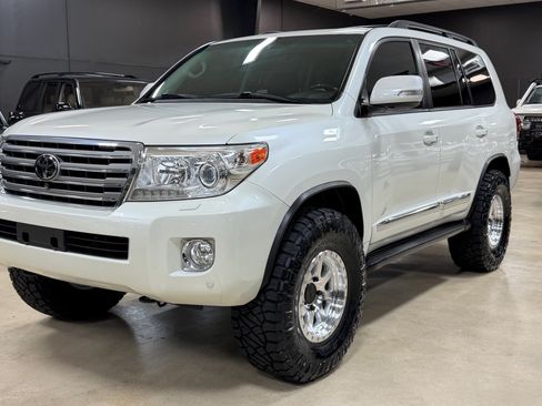 Used 2014 Toyota Land Cruiser AWD/4WD image 8