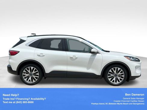 Used 2020 Ford Escape Titanium FWD image 4