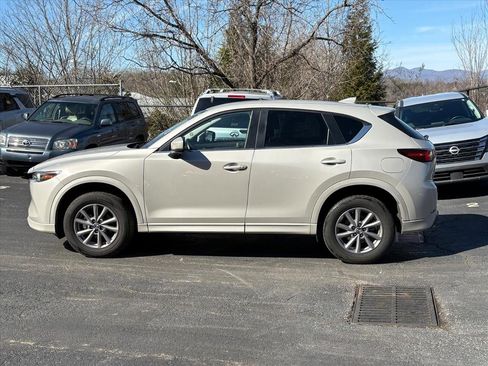 Used 2024 MAZDA CX-5 AWD 2.5 S w/ Select Package image 4