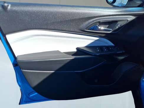 Used 2025 Chevrolet Trax LT w/ Driver Confidence Package image 11