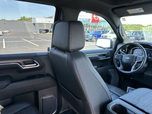 Used 2023 Chevrolet Silverado 1500 High Country AWD/4WD image 15