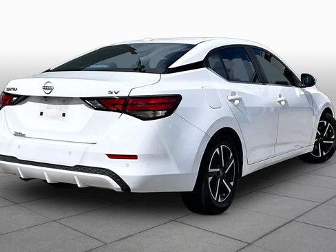 Used 2024 Nissan Sentra SV FWD image 12
