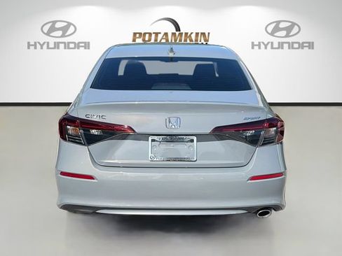 Used 2025 Honda Civic Sport image 6