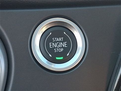 Used 2019 Chevrolet Blazer LT w/ Sun and Wheels Package image 23