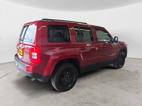 Used 2017 Jeep Patriot Sport w/ Power Value Group AWD/4WD image 5