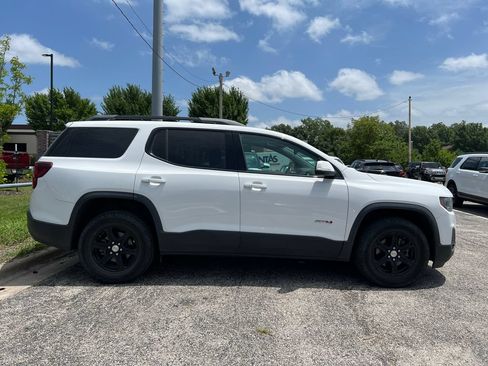Used 2021 GMC Acadia AT4 w/ Technology Package AWD/4WD image 2