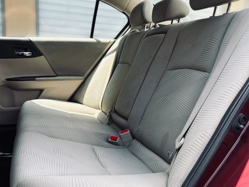 Used 2017 Honda Accord LX image 10