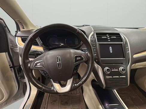 Used 2015 Lincoln MKC FWD w/ Equipment Group 101A Select image 9