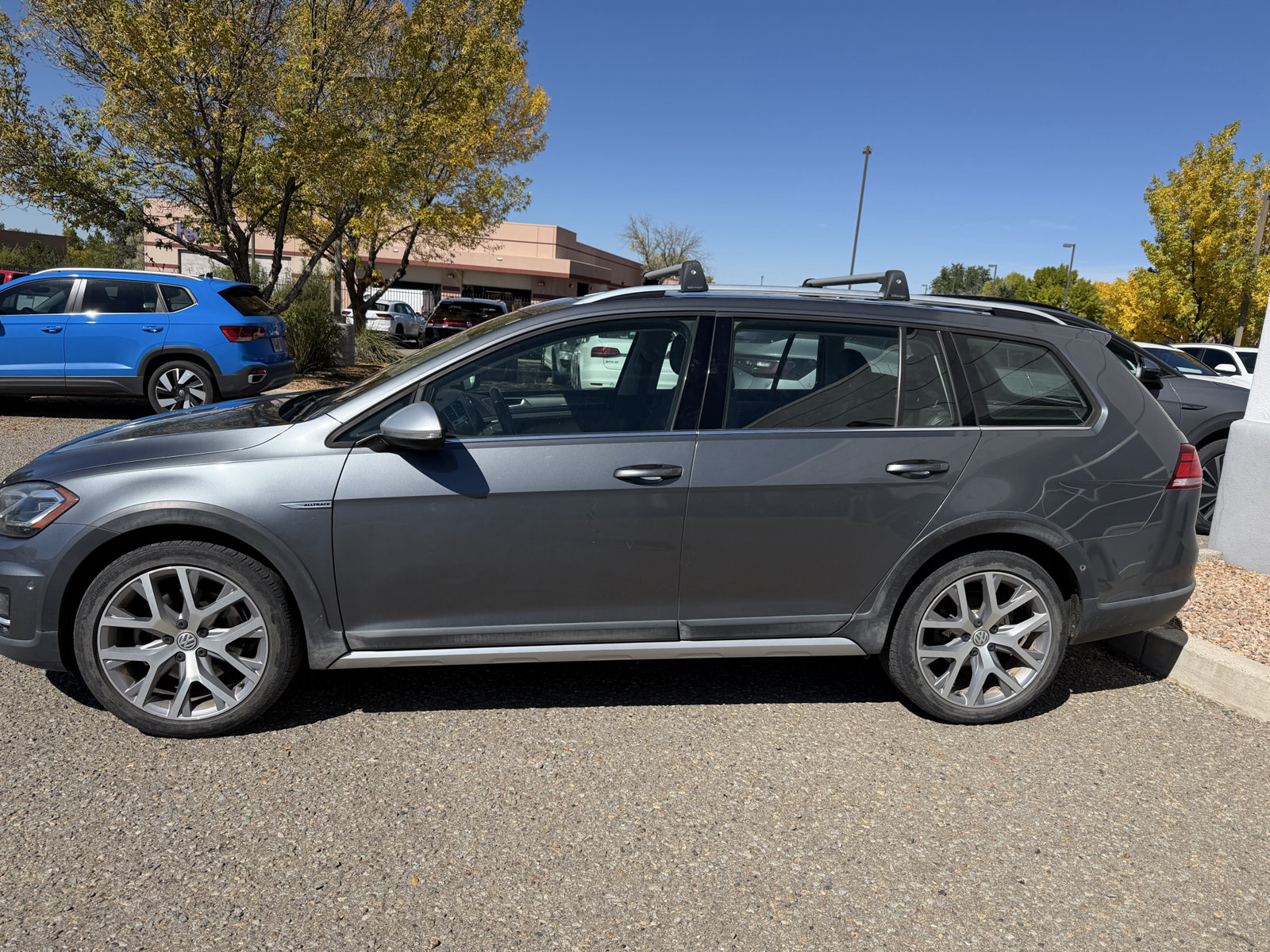 Used 2018 Volkswagen Golf Alltrack SEL AWD/4WD image 3