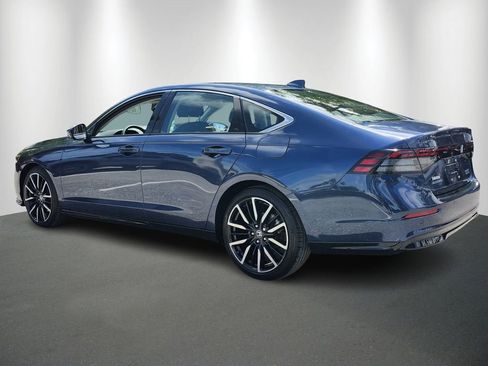 Used 2023 Honda Accord Touring image 5