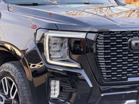 Used 2024 GMC Yukon XL AT4 w/ Technology Package image 9