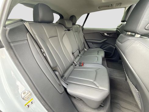 Used 2023 Audi Q8 Premium Plus AWD/4WD image 29