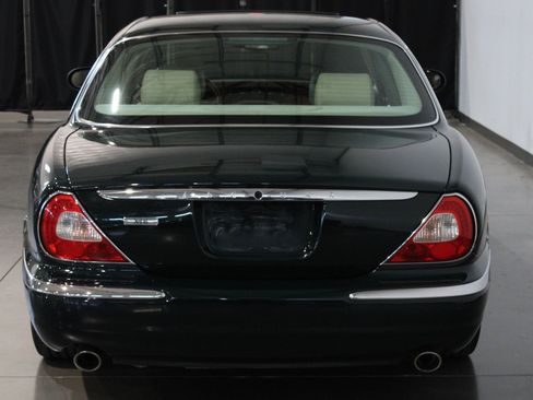 Used 2004 Jaguar XJ8 RWD image 25
