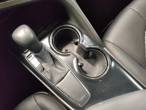 Used 2020 Toyota Camry SE w/ Convenience Package image 26