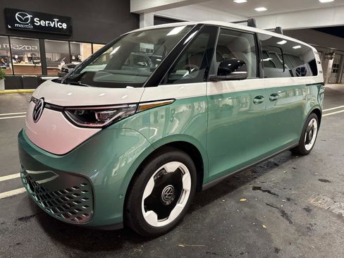 New 2025 Volkswagen ID. Buzz 1st Edition image 7